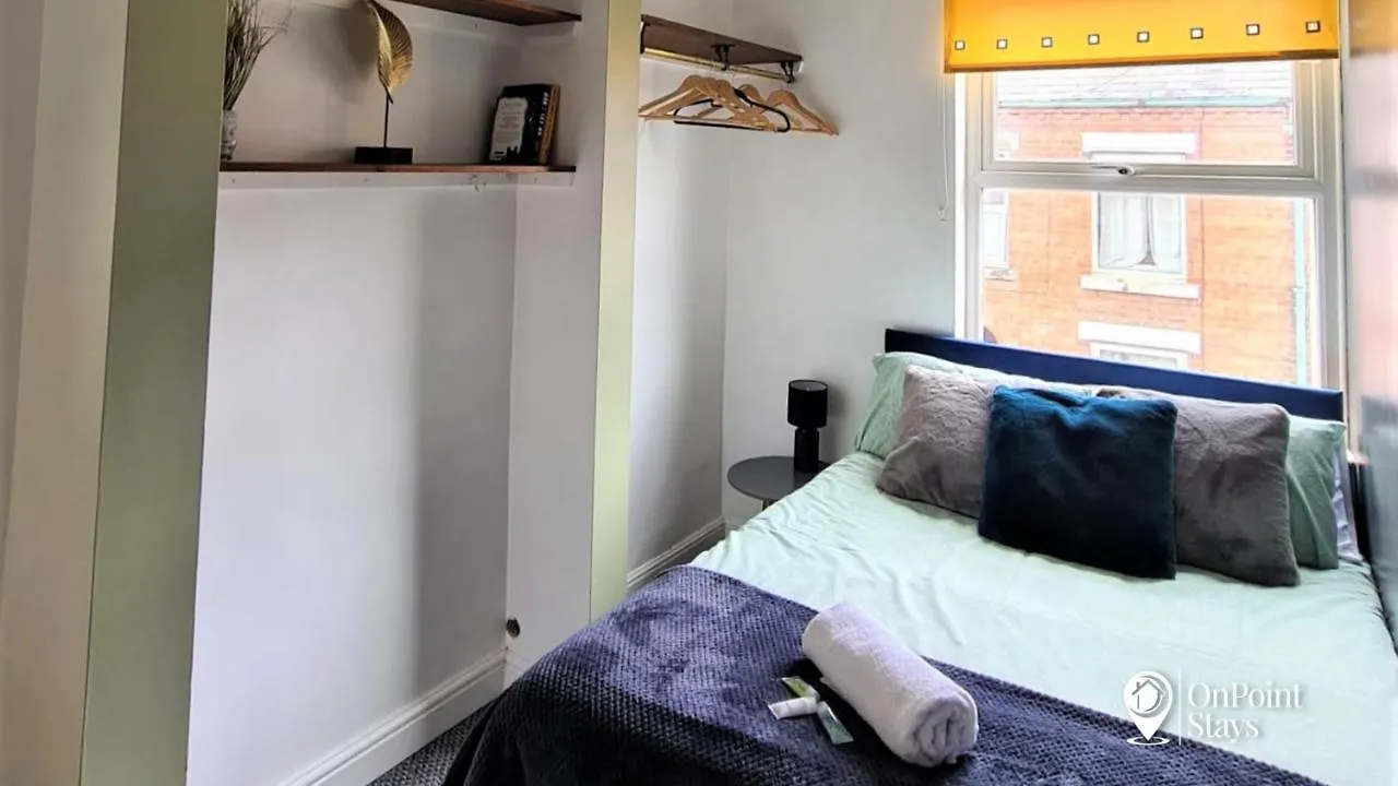 Lovely Spacious 5 Bedroom Home Near Chester City Centre
